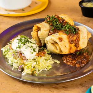 Chimichanga Carnitas