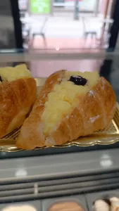 Croissant con crema pastelera