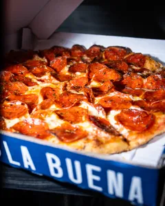 Promo Hot Pepperoni Mediana