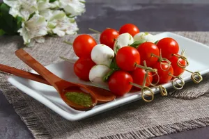 Brochetas Capresse (12 unidades)