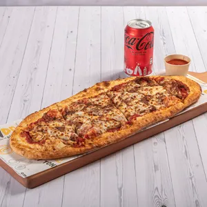 Arma tu Pizza + Bebida en Lata