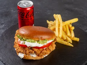 Sándwich Supreme + Papas Fritas y Bebida