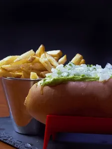Completo con Salsa Verde