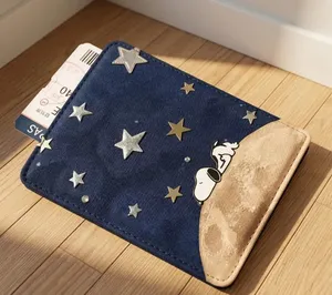 PORTA PASAPORTE SNOPPY CELESTE