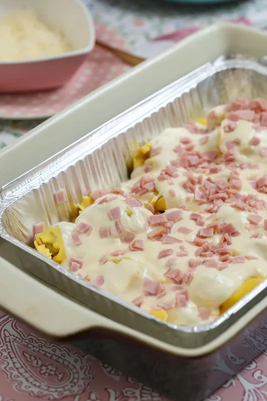 NUEVO! Bandeja Tortelloni Alfredo Parmesano / 4 porciones NUEVO! Bandeja Tortelloni Alfredo Parmesano / 4 porciones