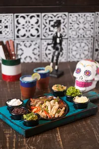 FAJITA + 1 LITRO MARGARITA + HELADO