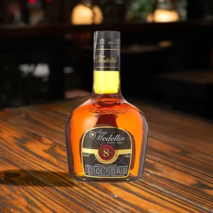 Ron Medellín 8 años (Botella)