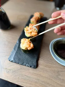 V5 Spicy Premium Roll