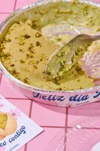 Tres Leches de Pistacho para 8 personas