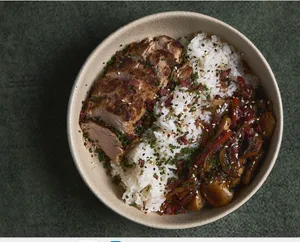 Donburi de Solomito de Cerdo
