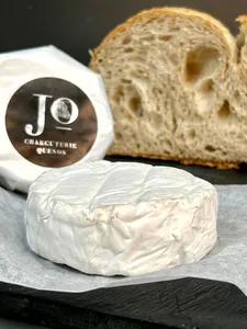 Queso camembert Jo Charcuterie