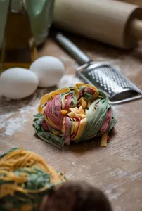 Fettuccine Italia  /  2 porciones / 4 nidos
