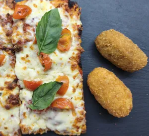 Combo 1 Pizza + 2 suppli