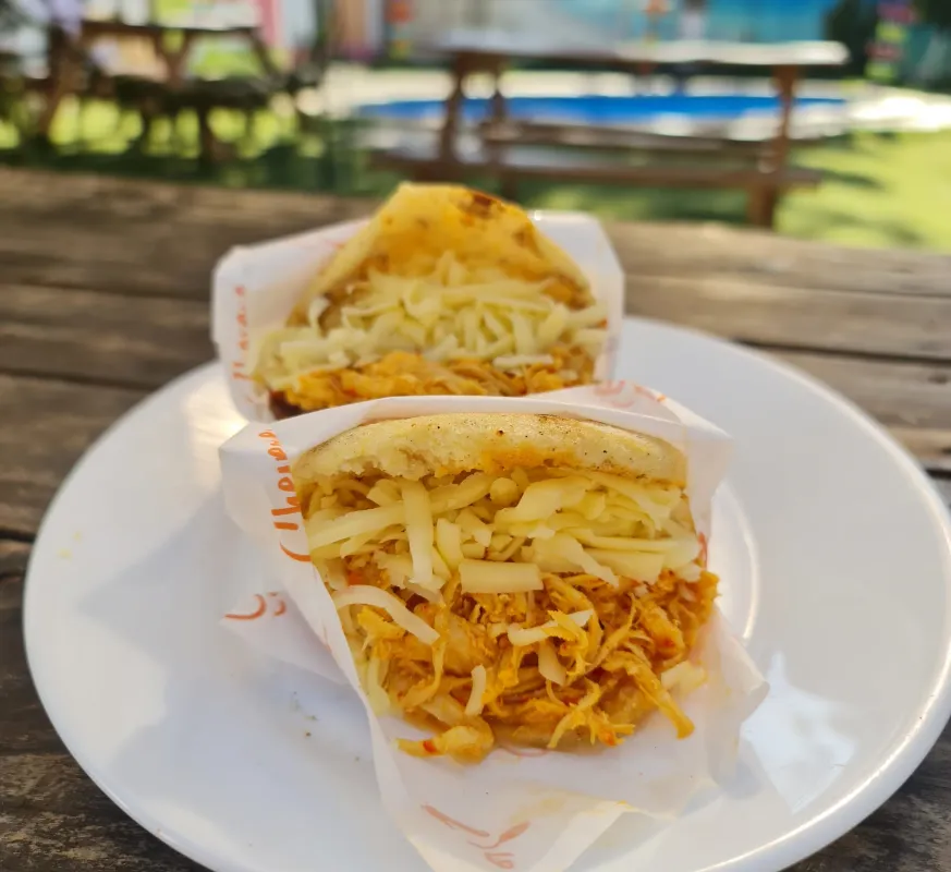 Porción Arepas catiras