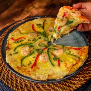 Pizza camarón queso (formato grande)