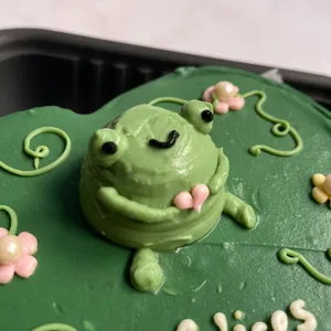 Pastel personalizado con figuras de betún