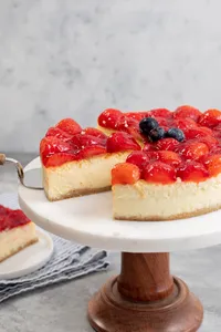 Cheesecake horneado de vainilla con fresas