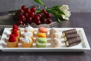 Pastelitos finos surtidos 20un