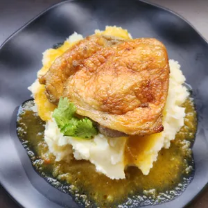 Pollo al horno con puré