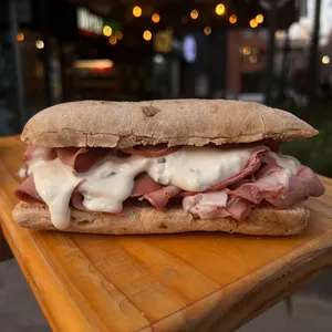 Sándwich de Mortadela