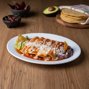 ENCHILADAS SUIZAS