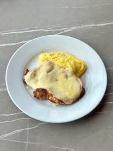 Milanesa con puré de papas