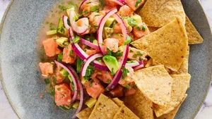 Ceviche De Salmon y Camaron