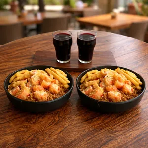 Combo arroz al wok + palmitos crispy + papas fritas + bebida (2 personas)