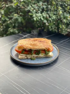 Sandwich Caprese
