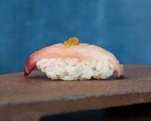Nigiri Kampachi