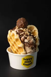 Waffle Ice Cream GOLD Ferrero Rocher