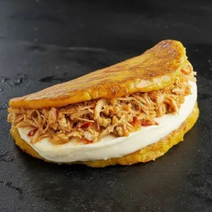 Cachapa Catira (Pollo mechado&Queso)