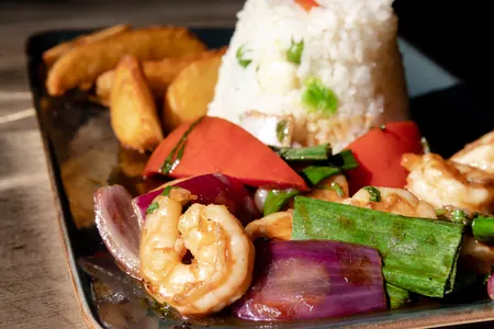 Camaron Saltado A La Criolla
