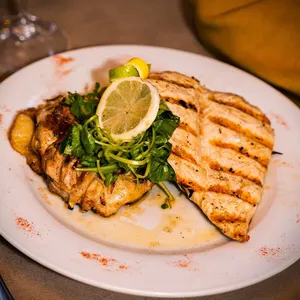 Pollo Deshuesado al Limón y Orégano