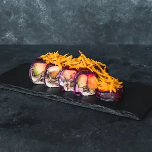Beet Oriental Vegan Roll