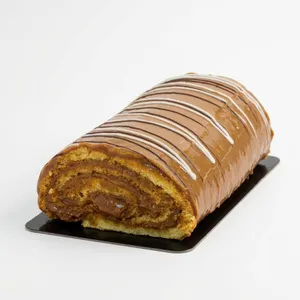 Brazo de reina manjar lúcuma mediano