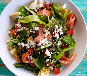 Ensalada de prosciutto