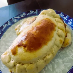 Empanada Queso Camarones