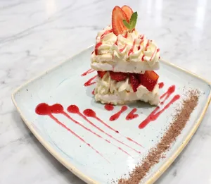Torta Merengue Frutilla