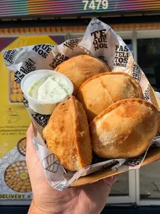 Pastelito Jamón y Queso