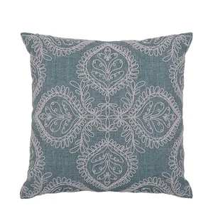 Cojín bordado jute grecas 45x45cm turquesa