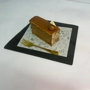 Torta Panqueque Manjar Nuez Porción
