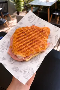 Sandwich Jamón Y Queso