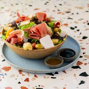 ENSALADA MEDITERRÁNEA