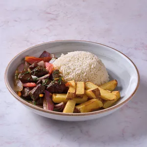 Lomo Saltado Clásico
