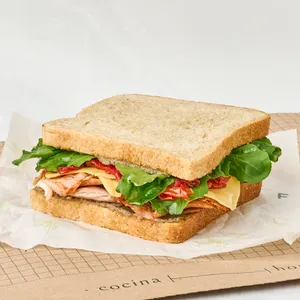 Sandwich de Pastrami de Pavo