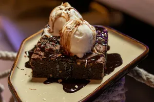Pote de helado + 2 brownies $9.990