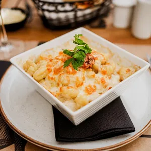 Gnocchi con salsa Alfredo