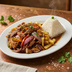 Pollo Saltado