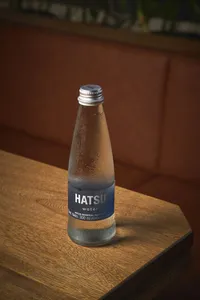 Agua sin gas